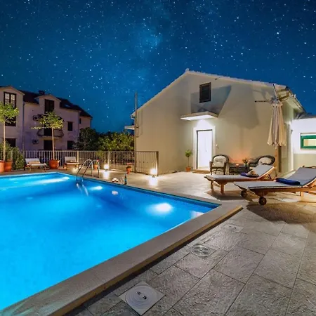 Family Friendly House With A Swimming Pool Supetar, Brac - 23813 Dom wakacyjny *